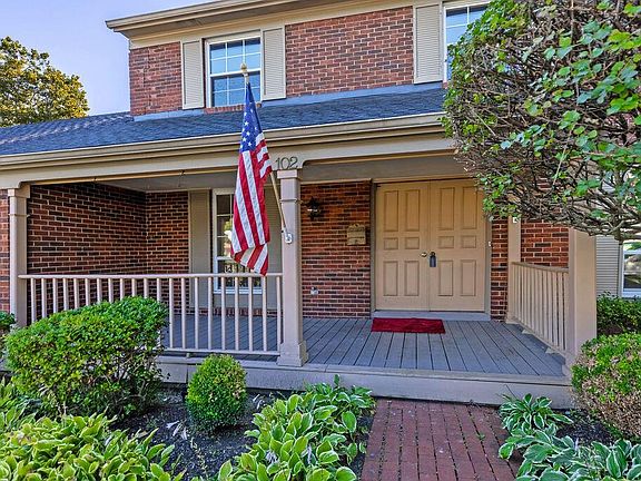 4th image of 102 Haddam Pl E