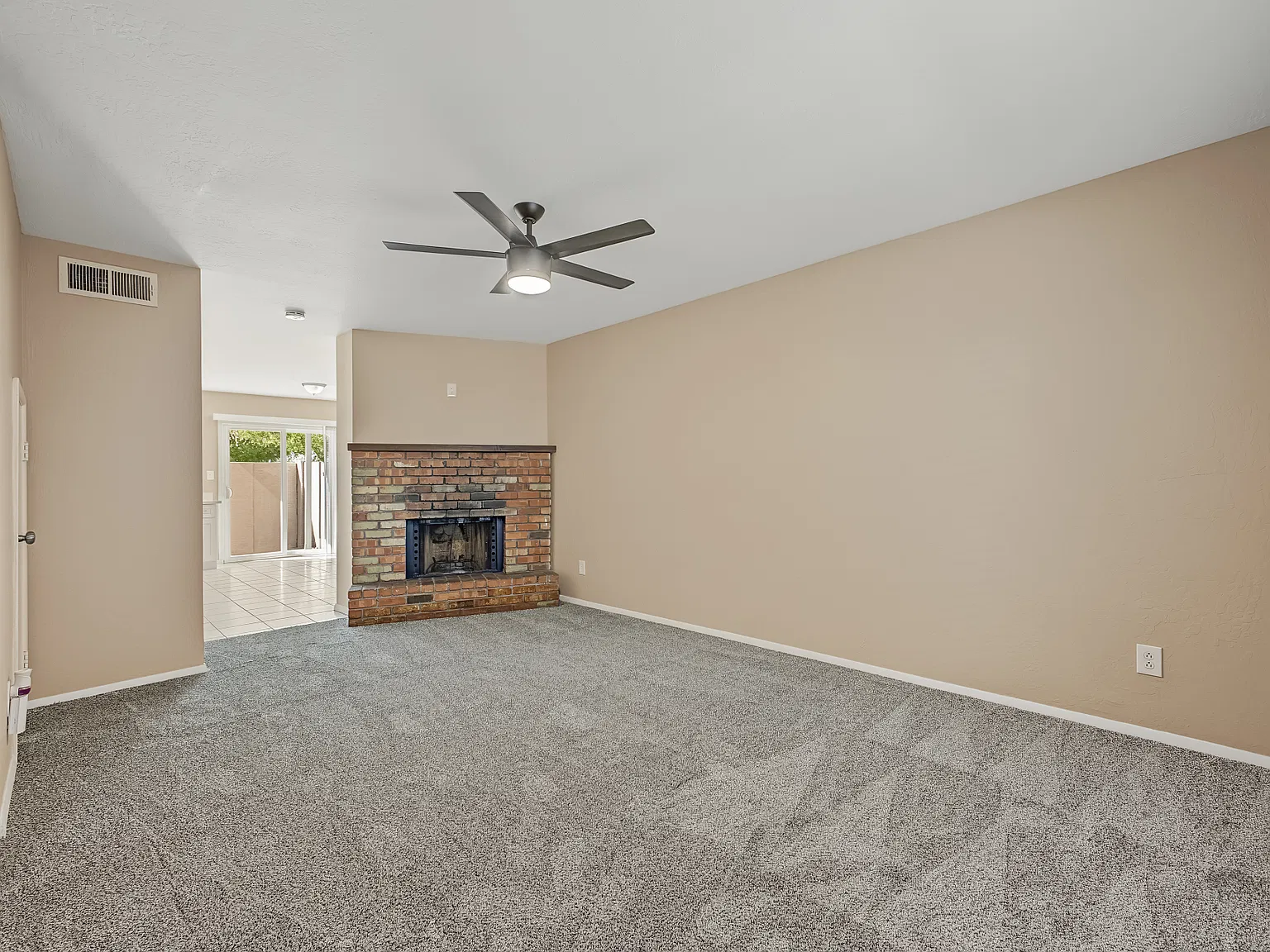 2635 E Harvard St — Photo 4
