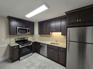 288 Pleasant St APT 7, Stoughton, MA 02072