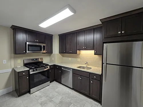 288 Pleasant St #7 Photo 1