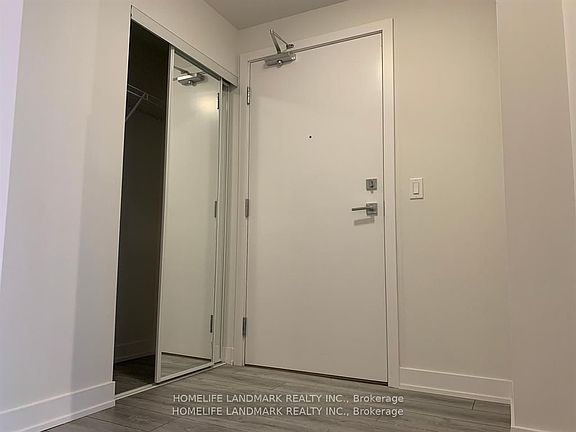 4th image of 15 Ellerslie Ave #1606
