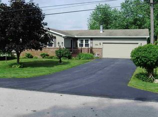 14013 Gayville Rd, La Salle, MI 48145