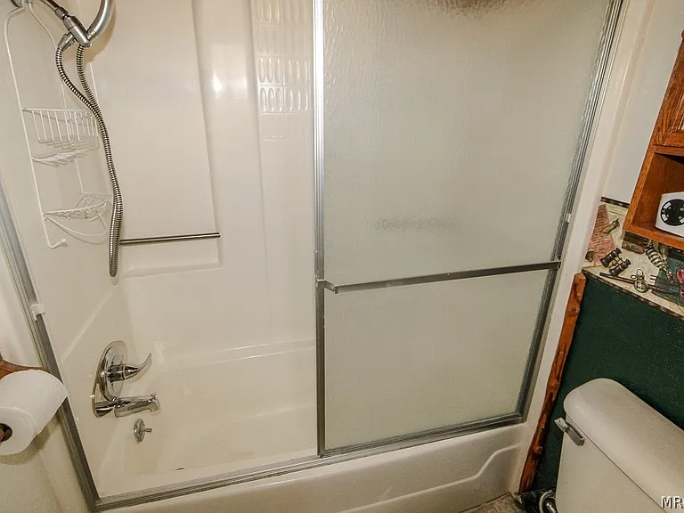 136 Mann Dr — Photo 24