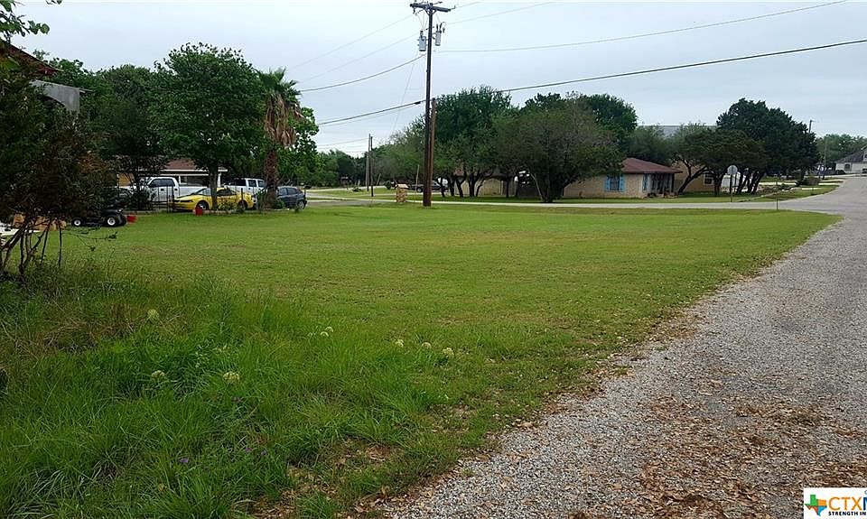 1st image of 2045 Lakeview Dr