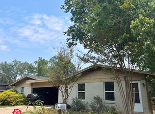 7001 Guadalupe St #B, Austin, TX 78752