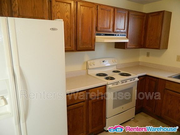 4th image of 1008 S Jefferson Way