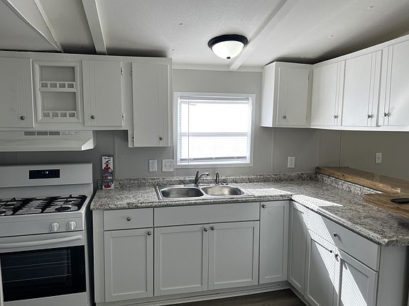 5th image of 530 Reynolds Dr #70