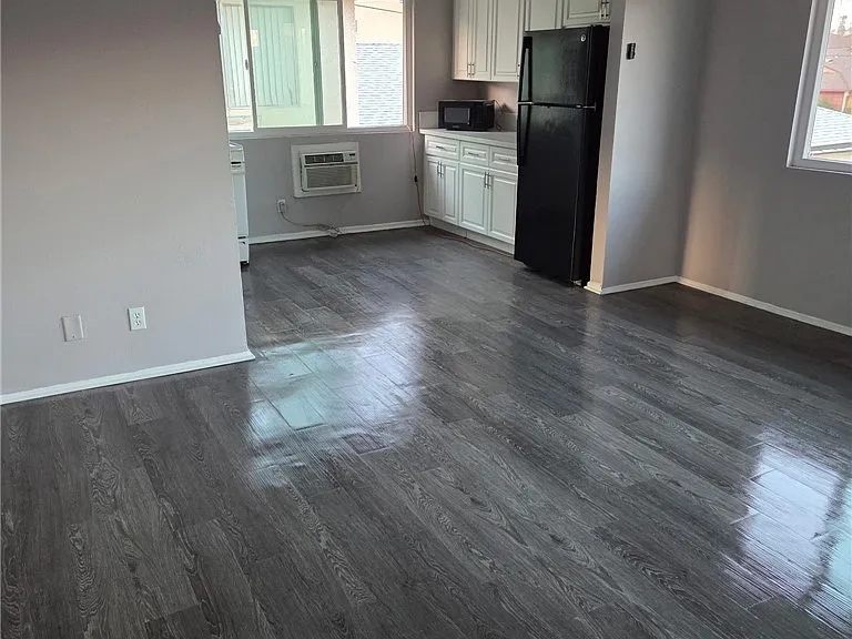 2665 Rosedale Ave — Photo 6