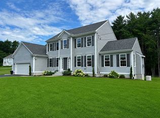 41 Clapp Rd, Rochester, MA 02770