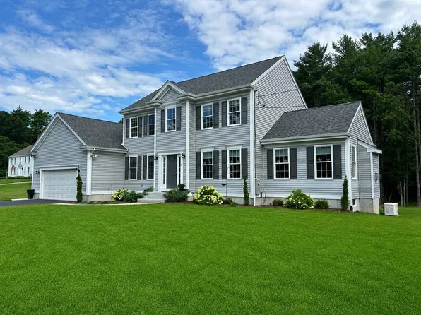 41 Clapp Rd, Rochester, MA 02770