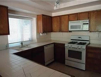 3rd image of 3775 Live Oak Dr