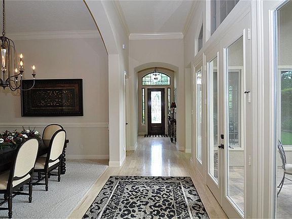 2nd image of 29 Golf Links Ct