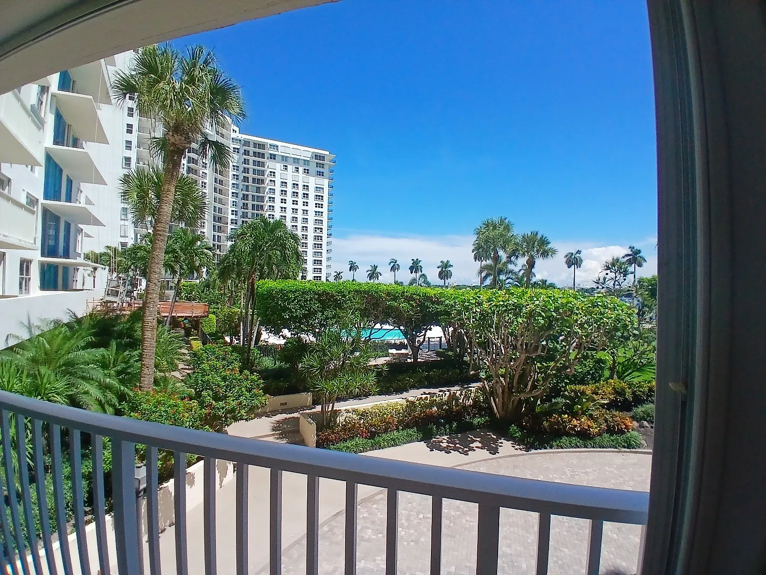 1 bed, 1.5 bath, 950 sqft, $3,500 — Photo 4