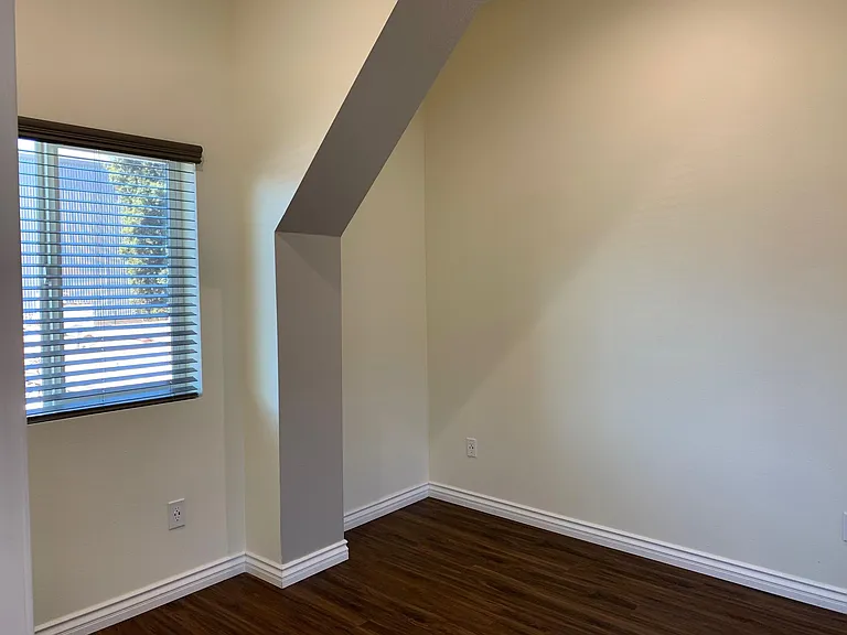 4730 Mission Bay Dr #F — Photo 31