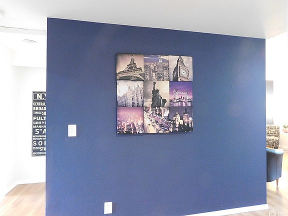 3rd image of 20241 Vikings Crst NE APT 6-303