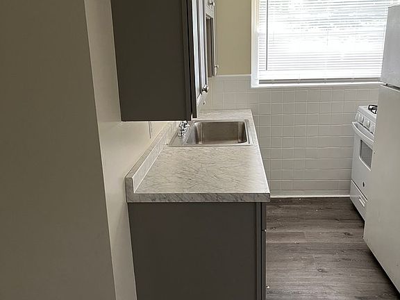 4th image of 5500 Milan Ave APT 1