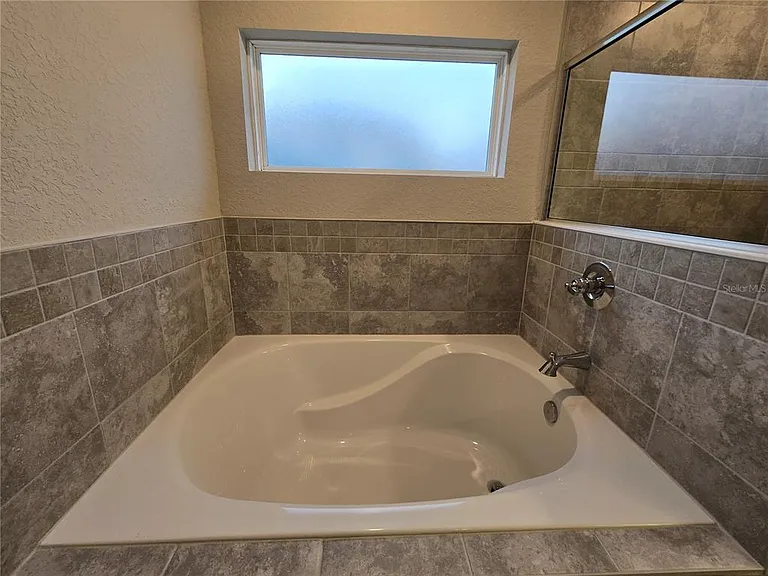 1352 Mountain Flower Ln — Photo 23