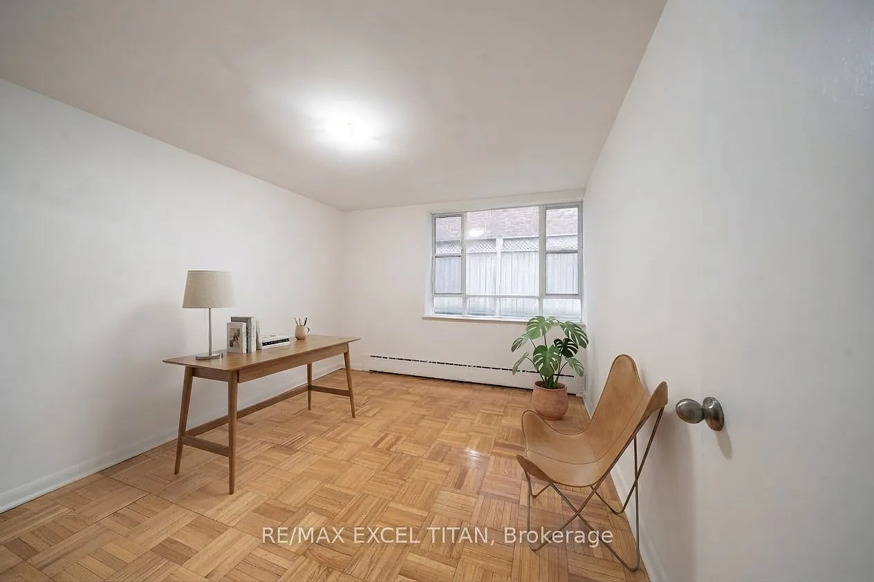 77 Erskine Ave — Photo 2