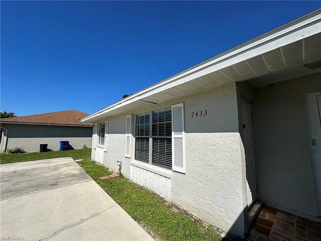 2 bed, 2.0 bath, 840 sqft, $1,595 — Photo 2