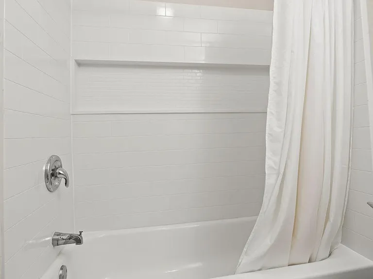 Meadowcreek Dr — Photo 3