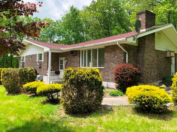 215 Paw Paw Dr, Kunkletown, PA 18058