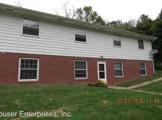 404 Bjaysville Ln APT 2, Iowa City, IA 52245