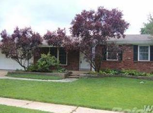 740 Woodrun Dr, Ballwin, MO