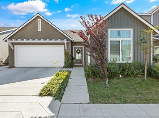 7085 W Poe Ave, Fresno, CA