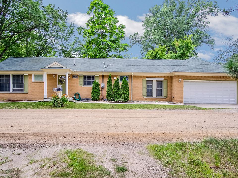1st image of 9897 Lone Oak Dr