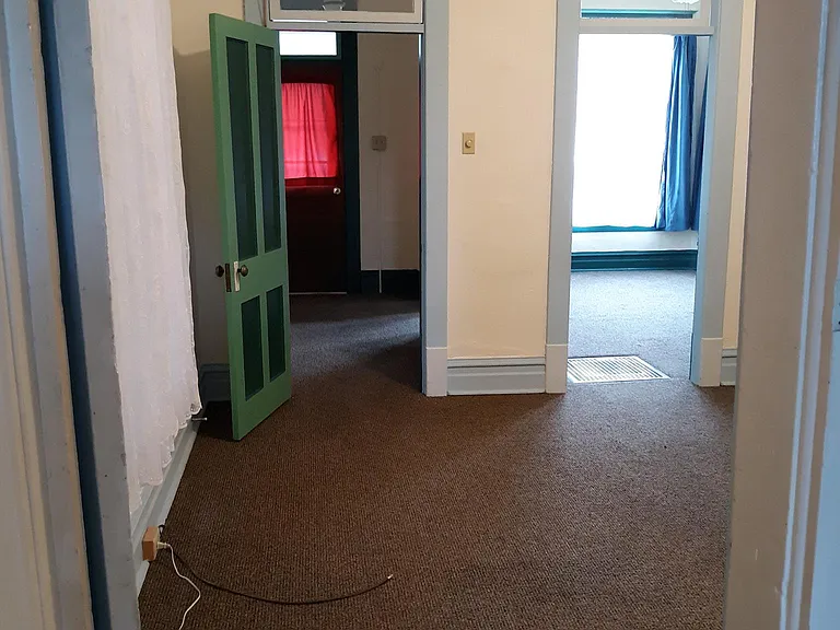 520 W Mercury St — Photo 9