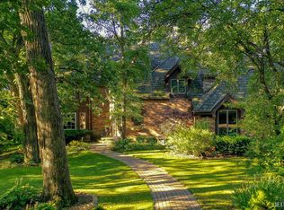 27W021 Walz Way, Wheaton, IL 60189