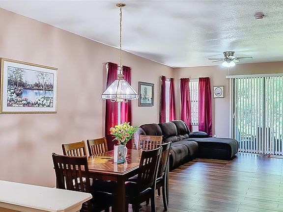2nd image of 936 Grand Canal Dr