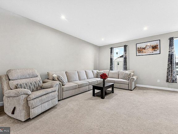 2nd image of 39 Sage Way