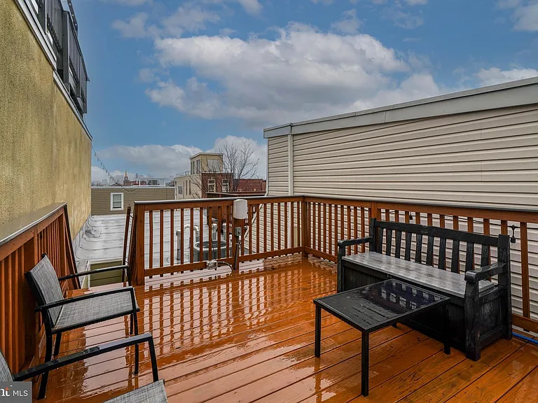 939 S Baylis St — Photo 43