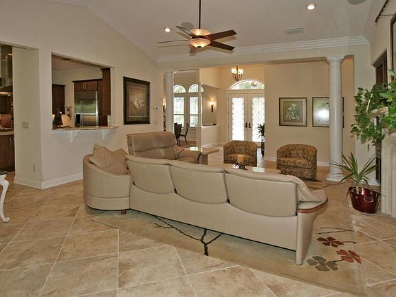 5th image of 216 Cannon Ct E
