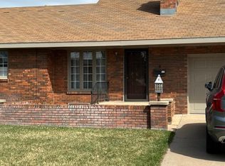 1202 W 24th Ave UNIT B, Hutchinson, KS 67502