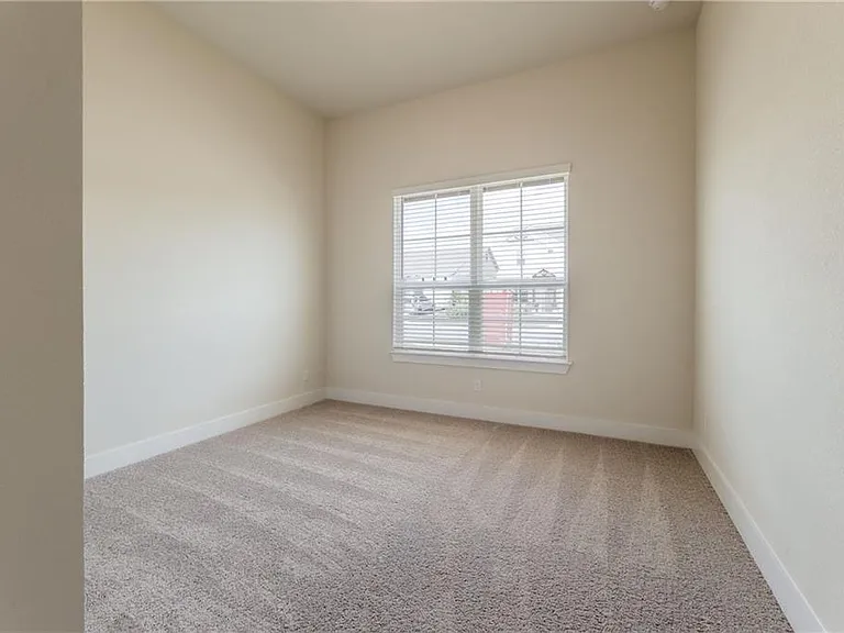 178 Brooks Ranch Dr — Photo 5