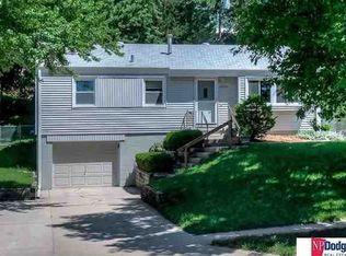 9124 Larimore Ave, Omaha, NE 68134