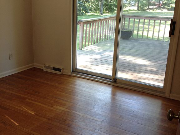 Bed. 3 or TV Rm/wood floor