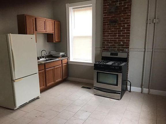 2nd image of 3111 California Ave #A