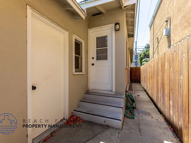 1249 E 3rd St — Photo 6