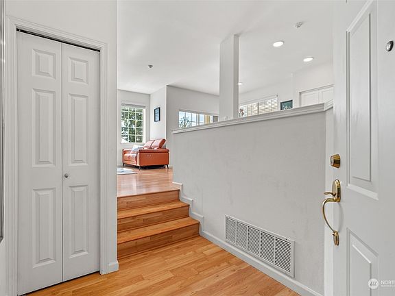 3rd image of 18660 NE 55th Way #UU