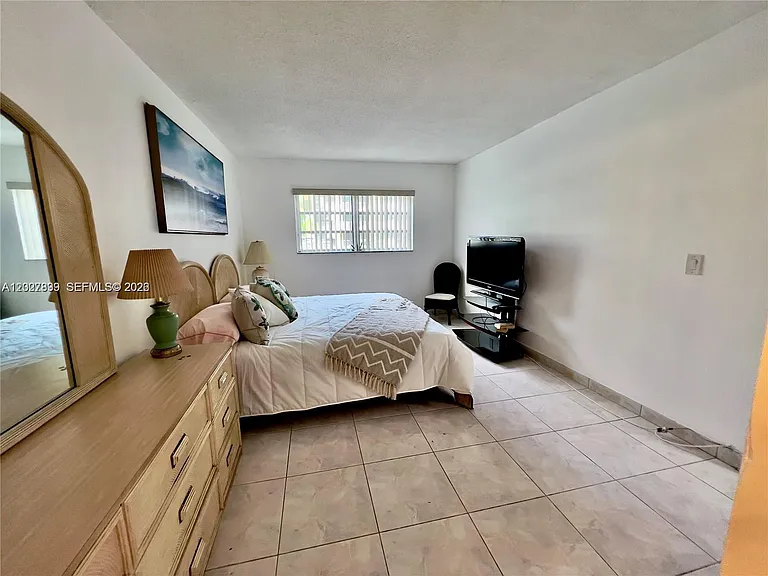 501 Blue Heron Dr #12 — Photo 11