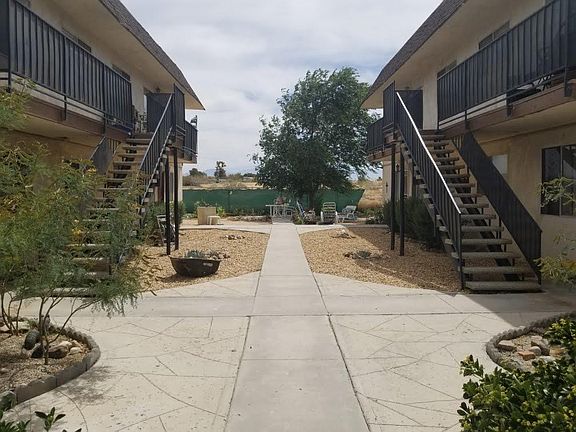 5th image of 16310 Orick Ave APT 4