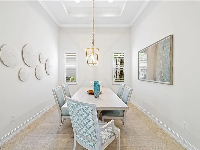 7831 Valencia Ct — Photo 18