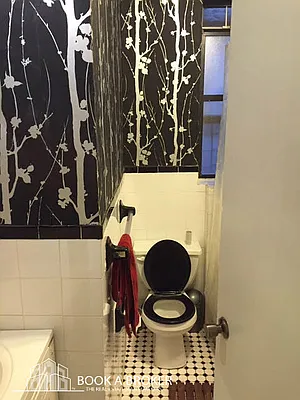 Rented by Book A Broker | media 10