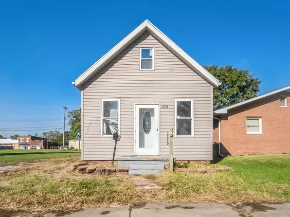 1231 Iowa St, Madison, IL 62060