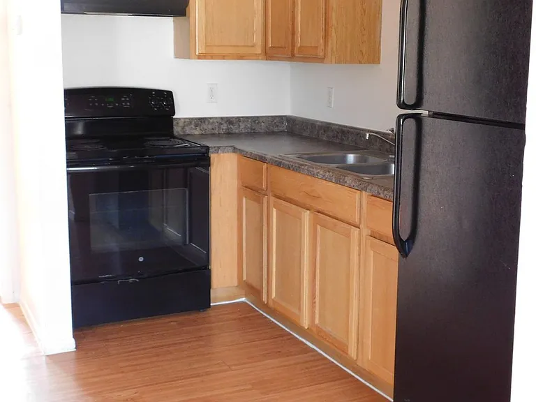 Kelso Vista Apartments — Photo 6