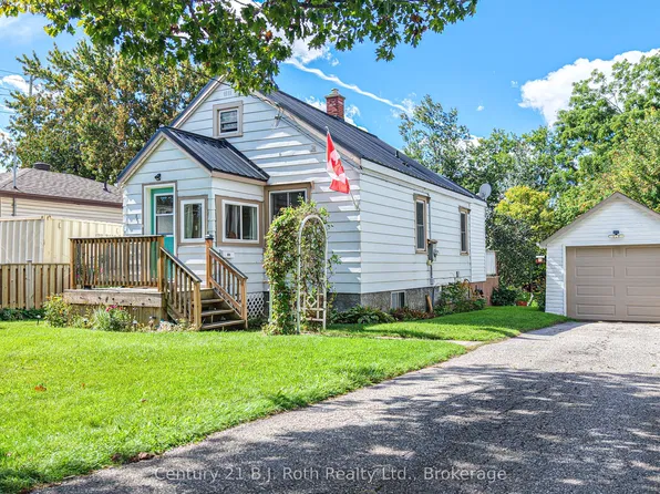 331 Moffat St, Orillia, ON L3V 4E9