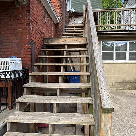 669 Marentette Ave #UPPER — Photo 4